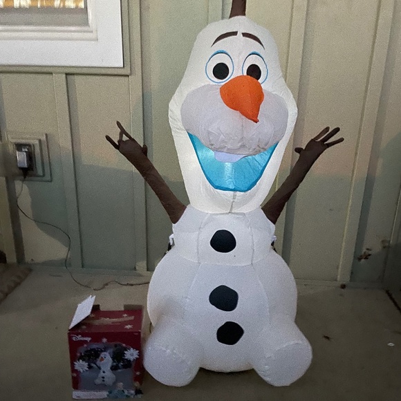 Gemmy Frozen Olaf Air Blown Inflatable Christmas Yard Decor LED Lighted 4 Ft - Picture 4 of 8